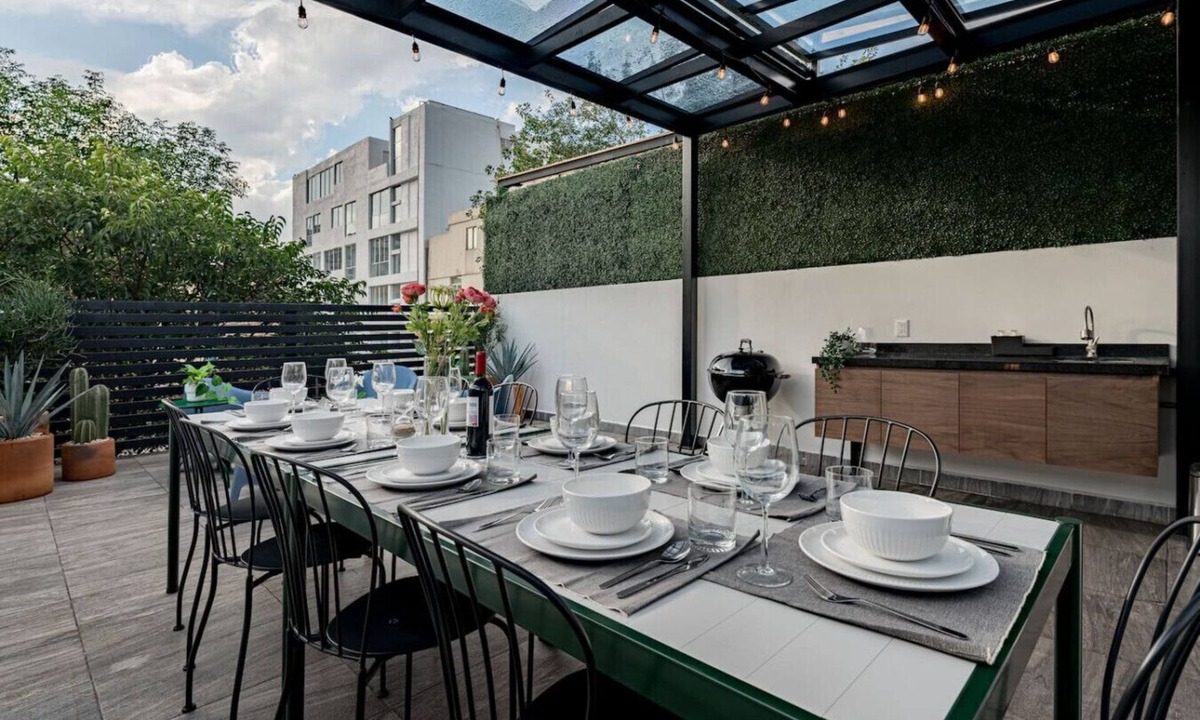 Roma Sur House | Trendy Roma, Private Rooftop, BBQ, AC & Gym
