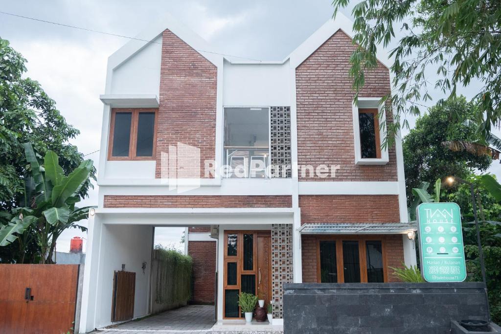 Ngemplak Hotel | Twin House near UII Yogyakarta Mitra RedDoorz