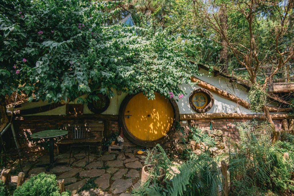 Soc Son Hotel | U Lesa Retreat - Nhà Bên Rừng