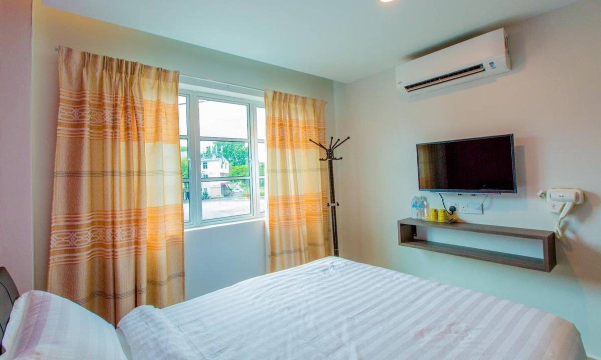 Central Seberang Perai Hotel | U Plus Budget Hotel