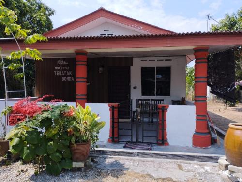 Alor Gajah House | ummy zalynna