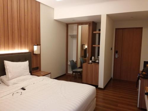Kasihan Hotel | Urbanview Hotel Nardis Living