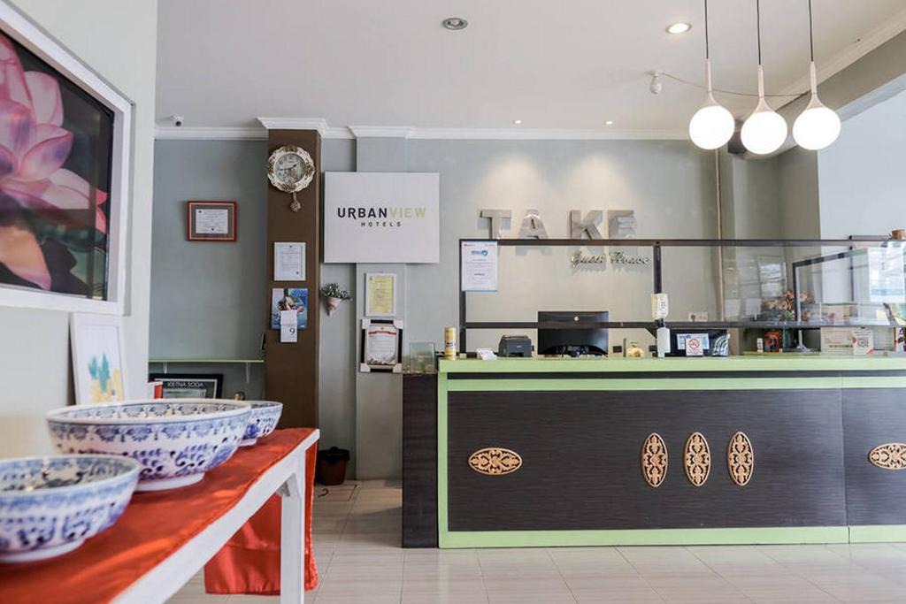 Jambi House | Urbanview Hotel Ta Ke Jelutung Puncak Jambi