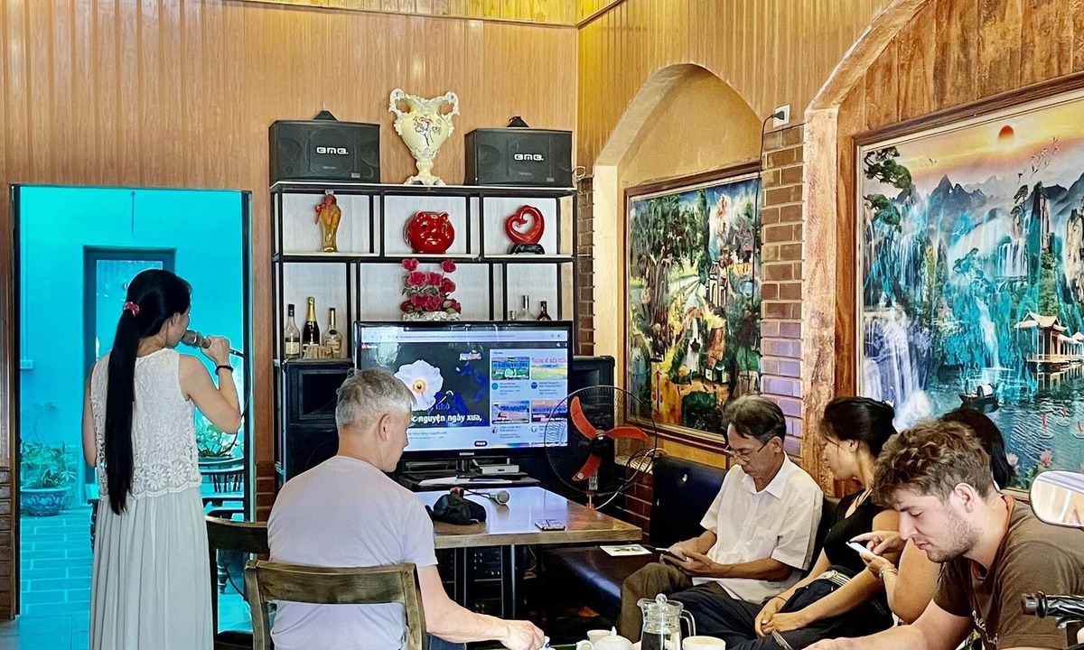Hoa Lu Bed & Breakfast | Vani's Home