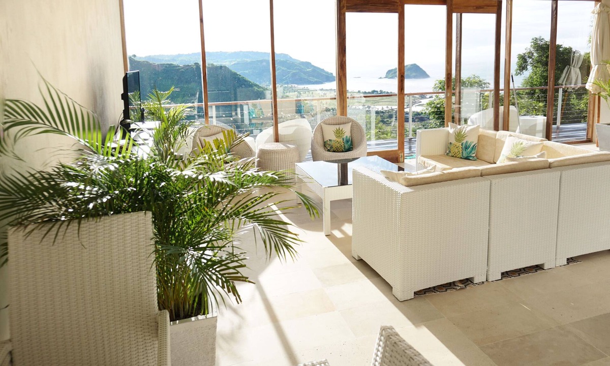 Kuta Villa | Villa Atas Pelangi