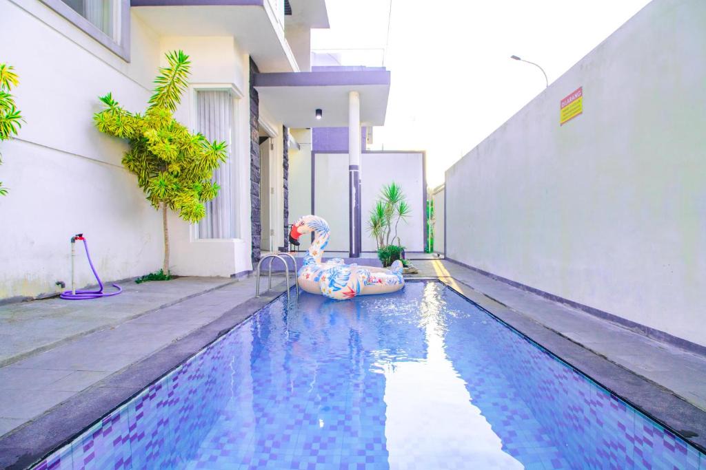 Oro Oro Ombo Villa | Villa Azzalia Syariah Private Pool and Karaoke