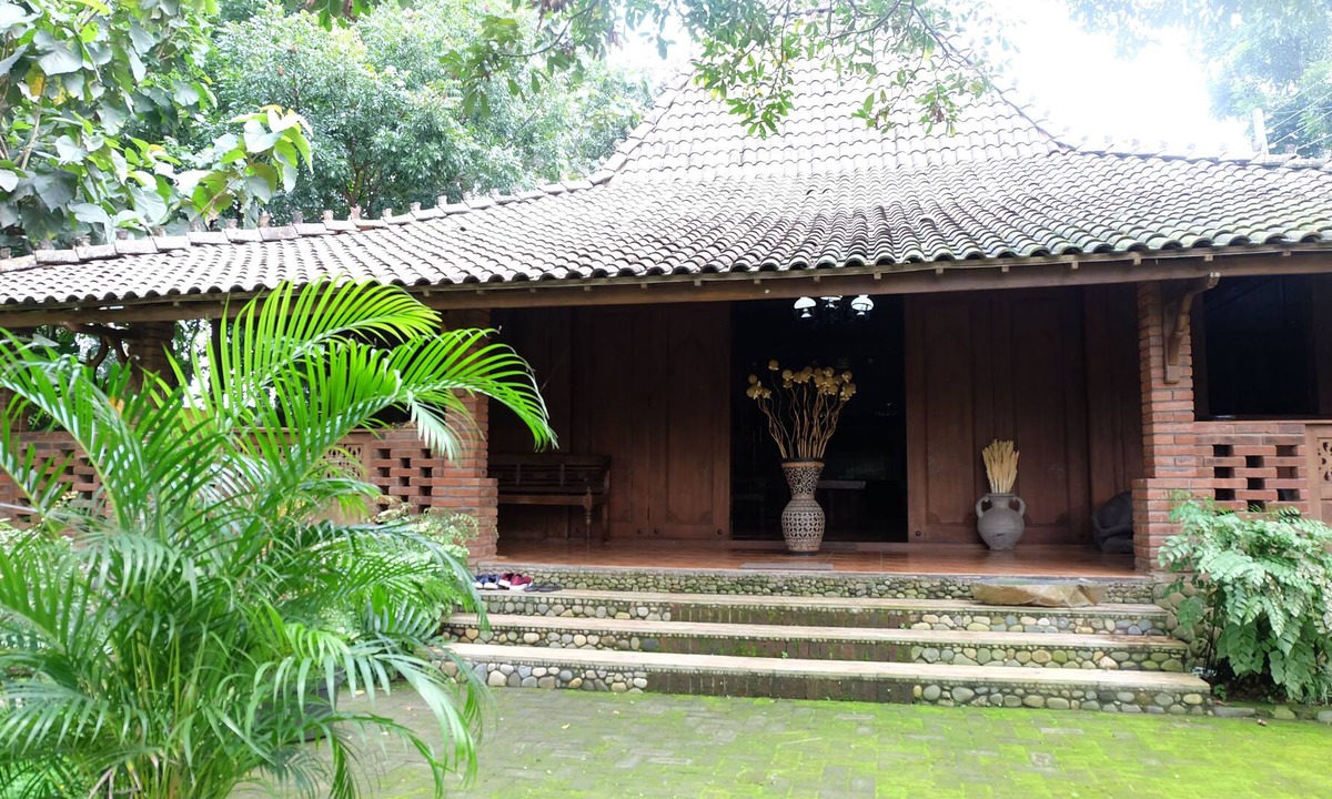 Ambarawa House | Villa Bandungan by Simply Homy