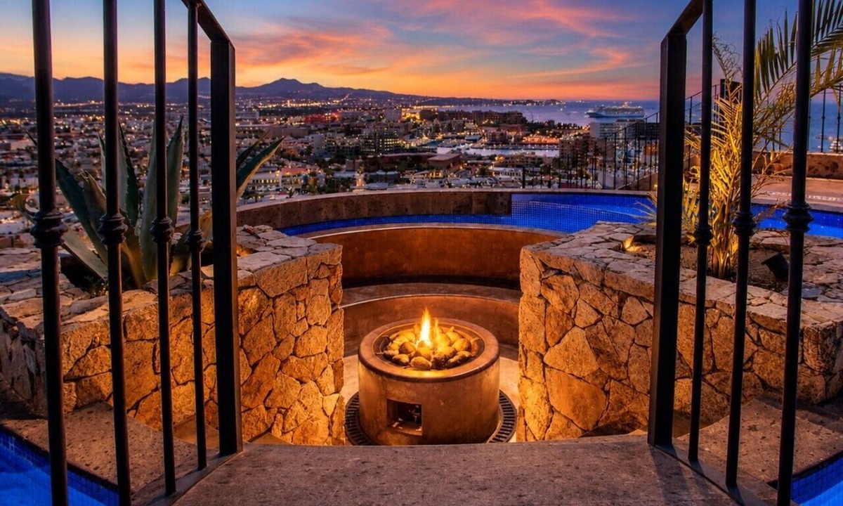 Centro Villa | Villa Corazón de Fatima. Heated Pool, Marina Views & Walk to Town