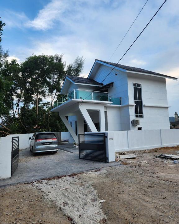 Kawasan Perindustrian Chendering Villa | Villa homestay ADIANA with Pool Pantai Pandak Chendering Kuala Terengganu