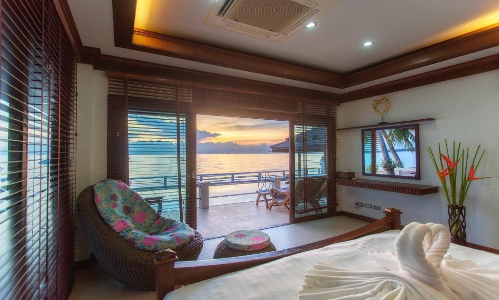 Lipa Noi Villa | Villa Julie