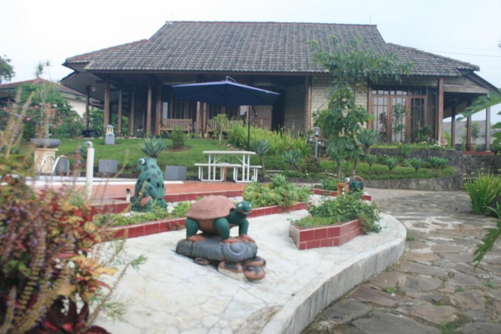 Cipanas Villa | Villa Kahayang