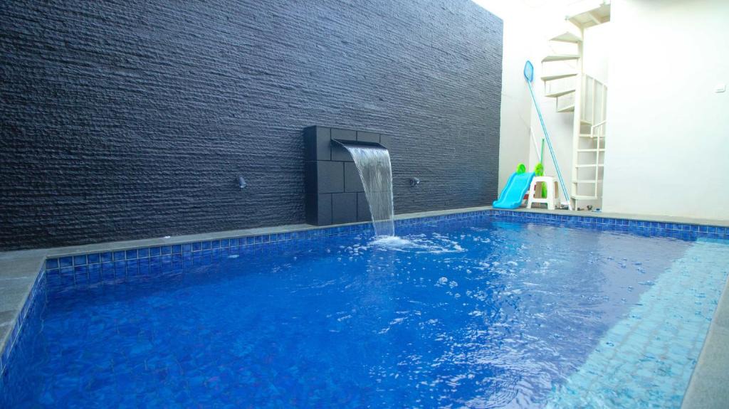 Oro Oro Ombo Villa | Villa Kedondong with Private Pool and Rooftop