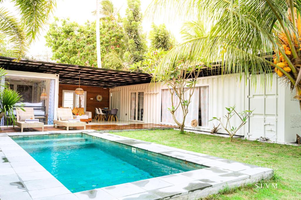 Selong Belanak Villa | VILLA KOTAK shipping containers house