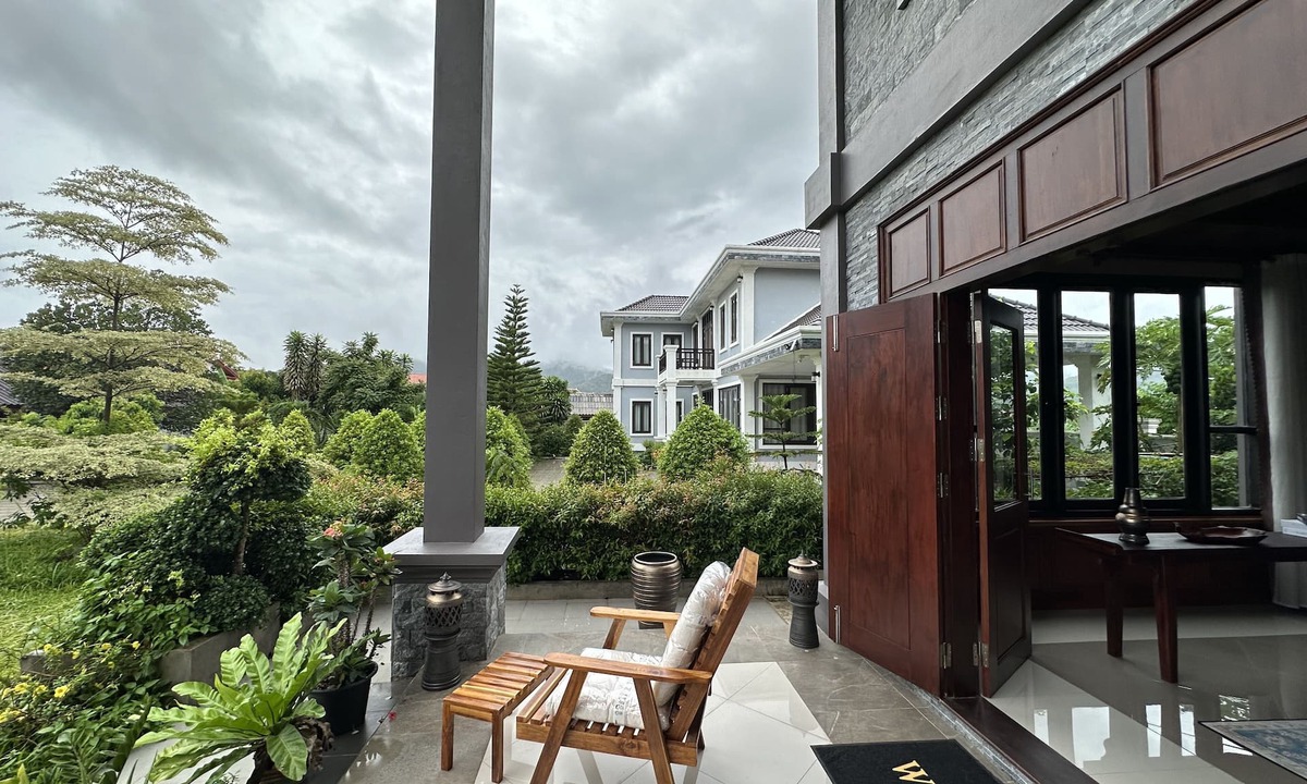 Luang Prabang Villa | Villa Luang Prabang, entire place w/Garden, ideal for Groups/Families up to 8Pax