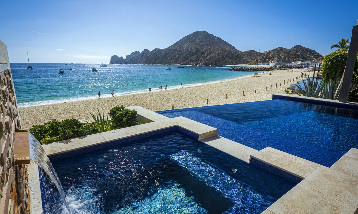 El Medano Ejidal Villa | Villa Marena: 5BR Beachfront Villa, Medano Beach & Cabo Arch Views