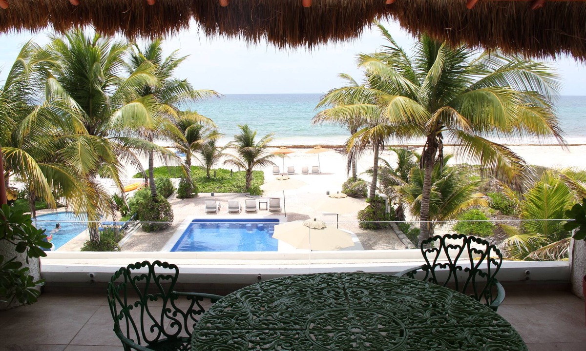 Playa del Secreto Villa | Villa Picon is a private home with the Caribbean ocean at your feet.