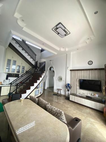 Ciater Villa | Villa Putih Ciater