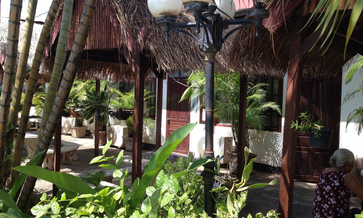 Vientiane House | Villa Sisavad Guesthouse