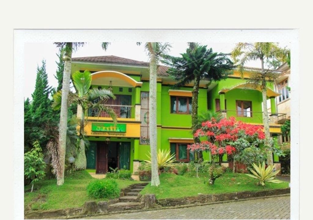 Hargomulyo Villa | Villa Zendith