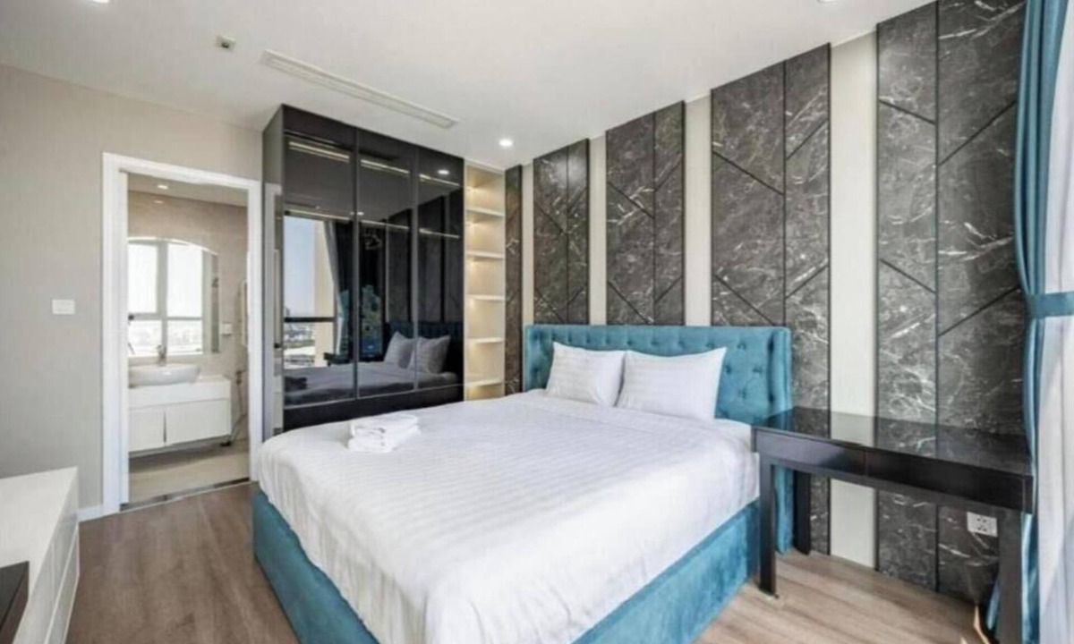 Hang Xanh Apartment | Vinhome Landmark 81 Suites Two-Bedroom Apartment