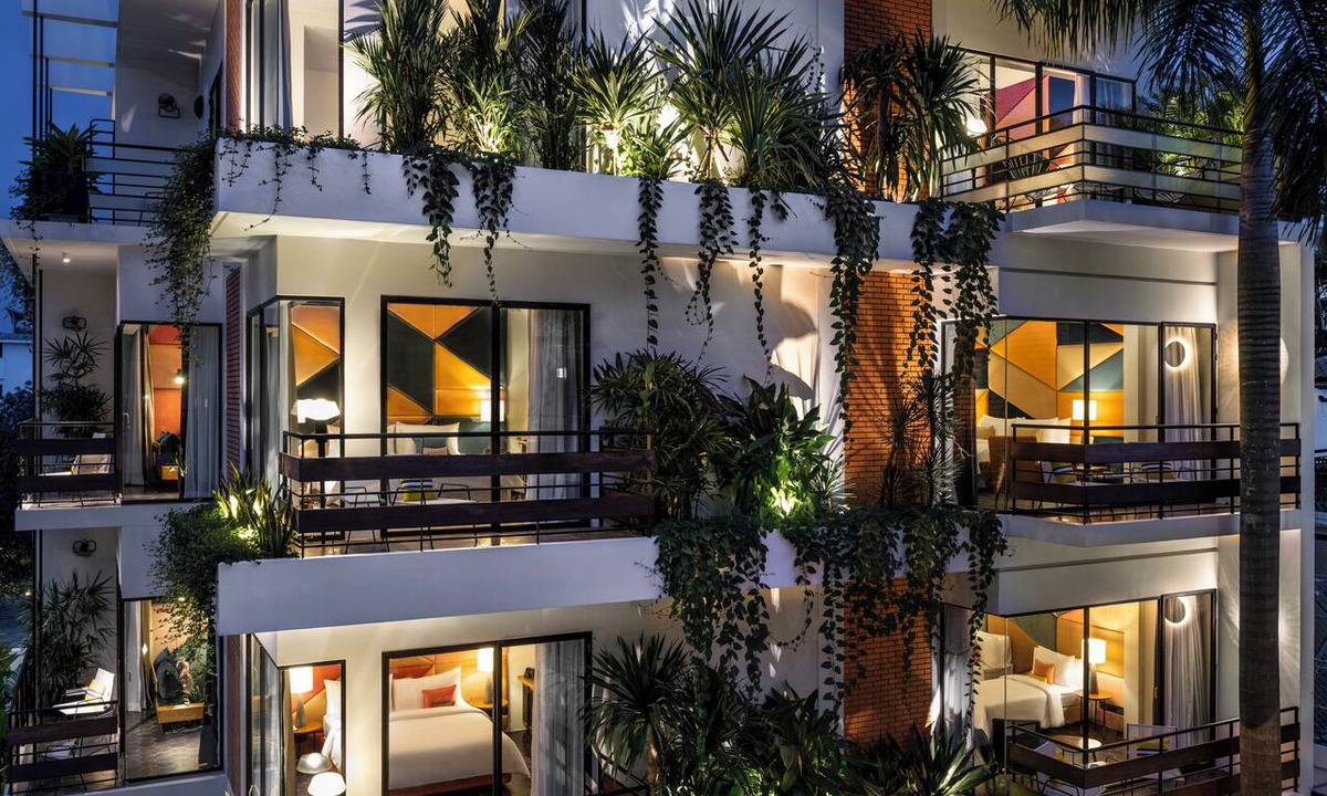 Downtown Siem Reap Hotel | Viroth's Villa