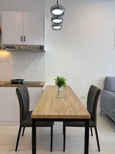 Taman Charming Apartment | Warm Nest - The Podium near Aeon Kch 3 Bed 6pax