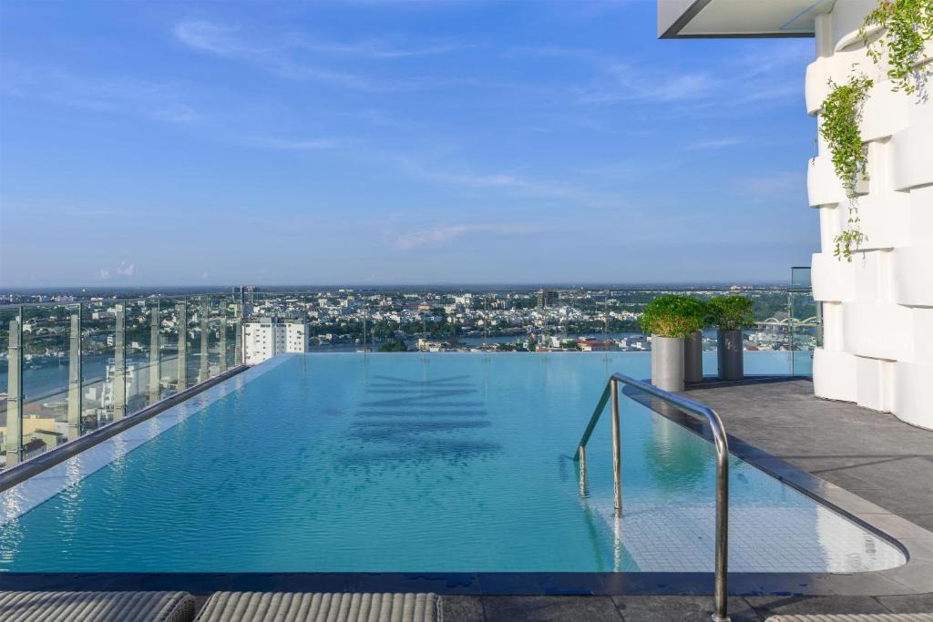 Ninh Kieu Hotel | Wink Can Tho Centre, Unscripted by Hyatt - 24 Hours stay
