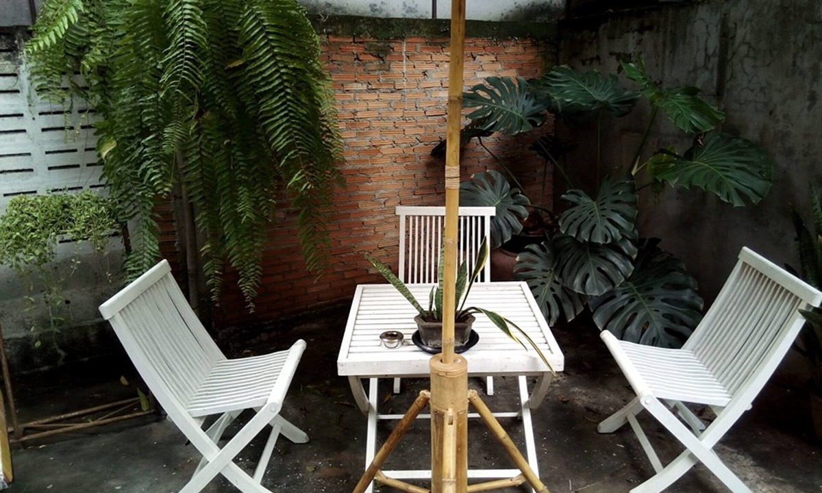 Chang Moi House | Wooden House in City Center