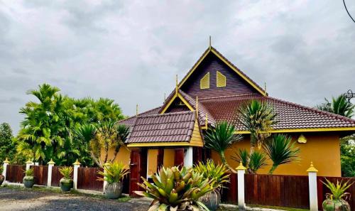 San Pa Thong Resort | World Peace Yoga and Wellness Resort