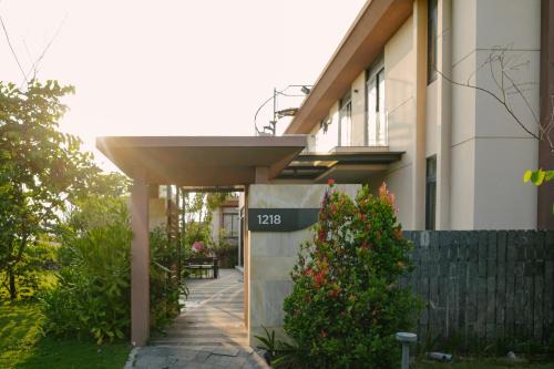 Cam Lam Apartment | Wyndham Cam Ranh Resort - 3 Luxury Bedroom Villa by Ssens Homes