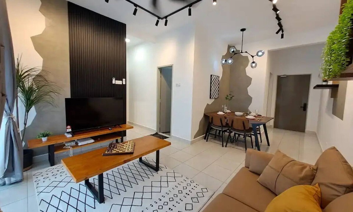 Nilai Apartment | Youth City Residence/2 Room/KLIA/Nilai/Pool