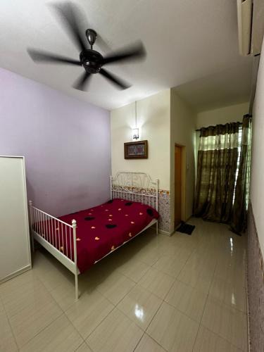 Kampung Baharu Sungai Udang House | Ziramike Homestay