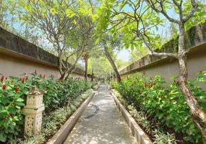 1 BR Suite Villa with a private pool, FREE return airport transfers