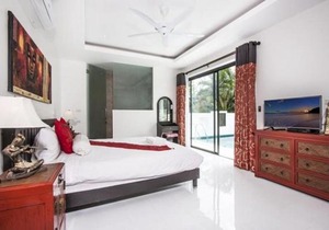3 Bedroom Villa - Walk to Beach 11