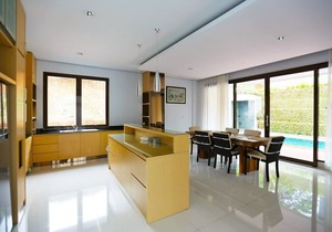 4 BR City View Villa with a private pool 3
