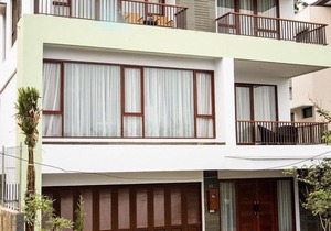 4 BR City View Villa with a private pool 3