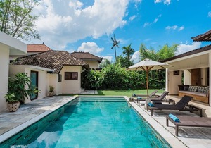 5BD 5BA Villa Located In The HEART Of Seminyak! - 4Min Drive To Seminyak Square!