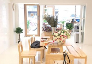 About A Bed Hostel Chiangmai