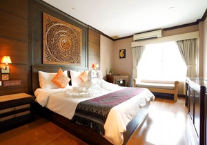 Baan Sukhumvit Soi 18