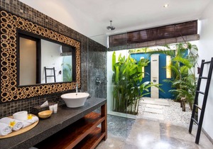 Beautiful 5 Star Holiday Villa in a Prime Location in Seminyak
