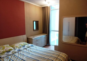 Bellagio Residence Private King Room in Shared 2BR Apartment