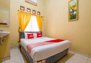 Bumi Eyang Enin Homestay Syariah