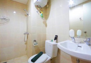 Clean and Cozy 2BR Apartment Parahyangan Residence By Travelio