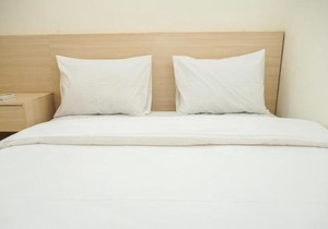 Comfort and Cozy 2BR Apartment Parahyangan Residence By Travelio