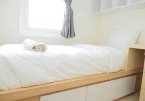 Comfort and Cozy 2BR Apartment Parahyangan Residence By Travelio