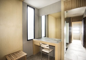 DELUXE JACUZZI SUITE 6
