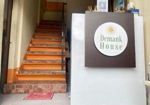 Demank House