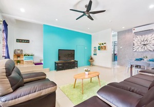 Double Storey Deluxe House by DH Bukit Indah
