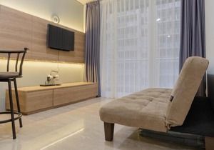 Elegant 1BR at Landmark Residence near 23Paskal By Travelio