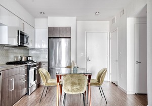 Gorgeous Milpitas 2BR w/Gym, Pool & W/D, nr BART, by Blueground in Milpitas